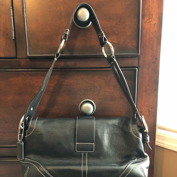 COACH Hobo Style Front Buckle F05S-3653 Purse - Picture 2 of 4